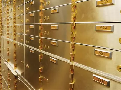 안전하다는 ‘은행 대여금고〈safe deposit box〉’ 이것은 보관 마세요