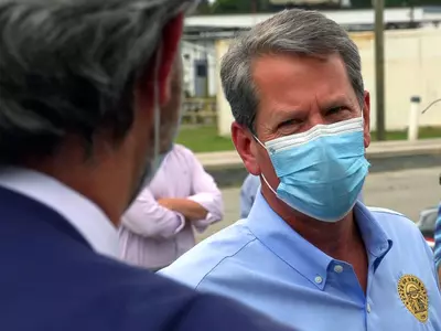 켐프 주 전역 마스크 쓰기 투어 나서