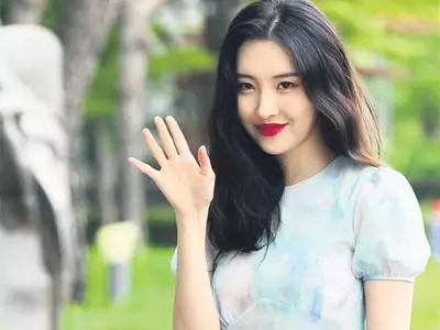 선미“가슴수술 안했다”  루머 반박+악플 일침