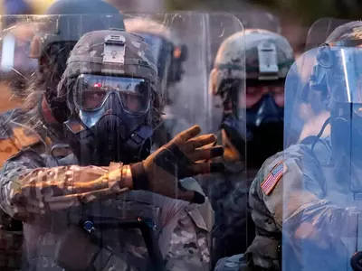 주 방위군 투입 첫 날 한 건의 충돌도 없어