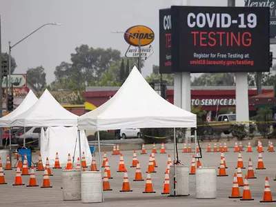 확진자 급증하는데… “백악관, 추가부양책서 검진예산 퇴짜”