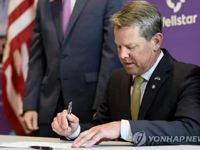 ‘마스크 의무화’ 반으로 갈라진 미국…자유침해 놓고 논쟁