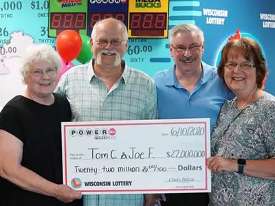 대박 터트린 28년 전 약속…265억원 복권당첨금 나눈 절친