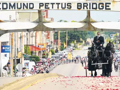 역사적 ‘셀마 행진’ 다리 마지막으로 건넌 흑인 민권운동 대부
