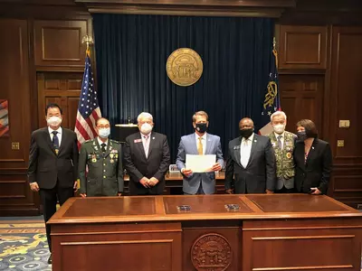 월남전 한국군 베테랑 표기 운전면허법 주지사 서명