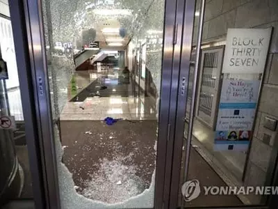 시카고 최대 번화가서 대규모 폭동·약탈…경찰과 총격전도