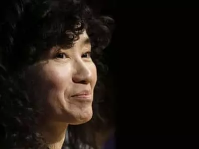 연구자금 부당 신청 아시안 교수 코로나 극복 위해 선처