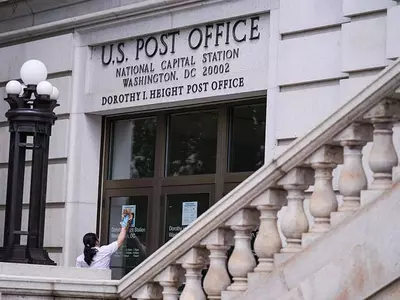 USPS 감사관, 초과근무 등 없앤 연방우체국장 조치에 감찰