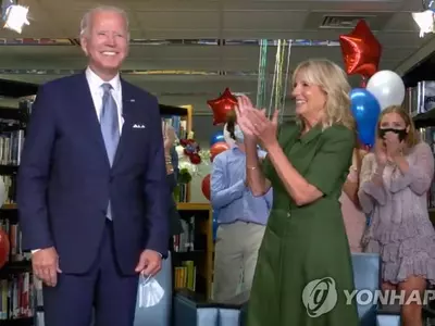 바이든,  민주 대선후보로 선출…트럼프와 본격 맞대결