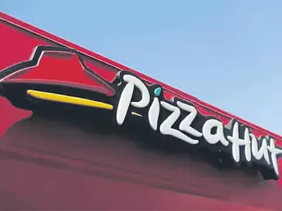 코로나에 피자헛도 결국…300개 매장 폐쇄