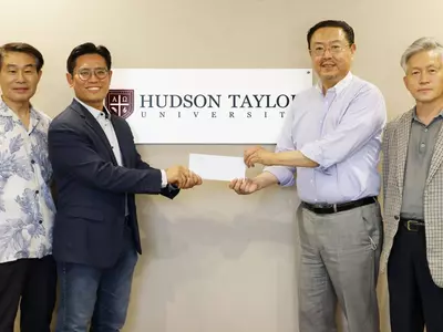 벧엘교회, 허드슨테일러대에 장학금 전달