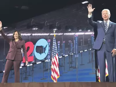 ‘미래 리더’로 떠오른 해리스… 오바마는 트럼프 맹폭