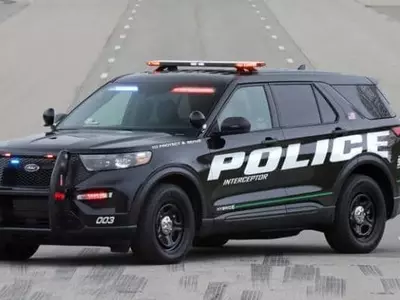 33도 뙤약볕 남편 순찰차에 4시간30분 갇힌 미 경찰 아내 사망