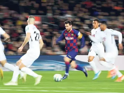 바르사와 결별 선언한 메시의 ‘위대한 발자취’