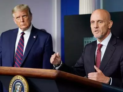 FDA 국장 "3상 임상 전 코로나19 백신 승인할수도"