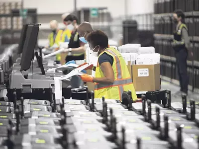 11월 대선 첫 우편투표 용지 발송시작