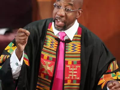 민주당 워녹 후보 처음으로 여론조사 1위에