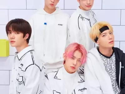 투모로우바이투게더, 선주문 30만장 돌파 자체최고