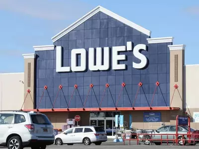 “무료 할로윈 캔디와 도넛 즐기세요”