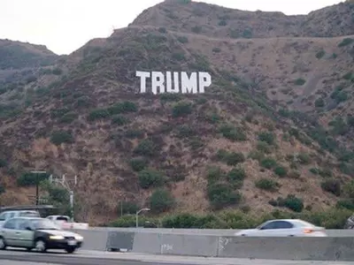 405 Fwy 옆 ‘트럼프 사인판’ 깜짝 등장