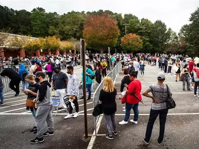 조기투표 긴 대기 줄 주범은 체크인 컴퓨터
