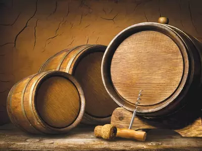 “술 마실 거면 곱게 마셔라”도끼로 술통을 부순 여자들