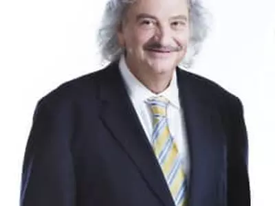 다니엘 딘 변호사 은퇴하며 고객 돈 지급 안해