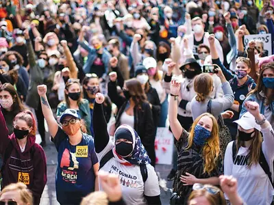 전국서 여성 행진 “표로 심판”