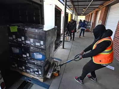 풀턴 선거 창고서 코로나19 확진자 다수 발생