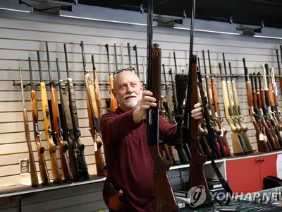 대선 결과 어찌 되든 불안한 미국 사회…총기판매량 91%↑