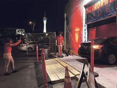 팬데믹엔 핼로윈도 ‘드라이브인’ 으로