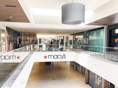 샤핑몰 몰락에 소유기업들도 손 들었다