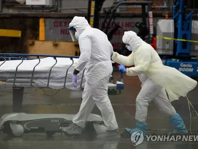 대선 후폭풍…미국, 코로나19 하루 10만명대 확진 '역대최다'