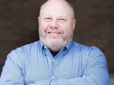 고인이 당선됐다…미 하원의원에 55세 코로나19 사망자