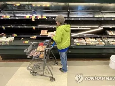 코로나 확산  또 사재기?…식료체인, 휴지 등 판매수량 제한