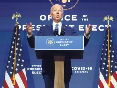 바이든 취임 즉시 ‘트럼프 지우기’ 나선다