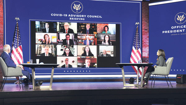 바이든, 코로나 대책팀 화상회의