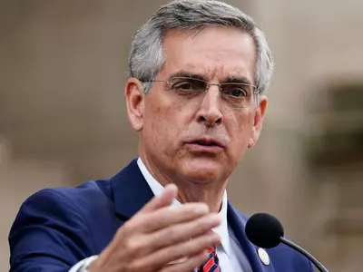 〈속보〉 재검표 지휘 래펜스퍼거 장관 자가격리