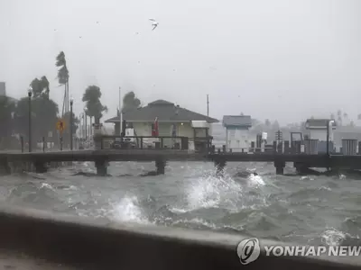 28호 폭풍 '에타'로 미 동남부 물바다…최소 4명 사망