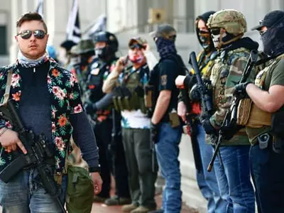 총기 옹호론자들 무장 시위