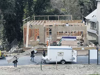 또 최저금리… 재융자에 몰린다