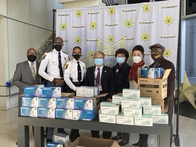 "추수감사절 재소자들에 사랑을 전해요”