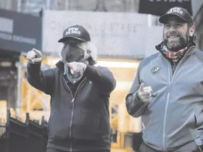 증시 내년에도 오른다지만…“파티 끝나면 대가 치를 것”