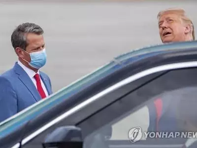 트럼프 "의회에 특별회기 요청" 전화에 조지아 주지사 '거부'