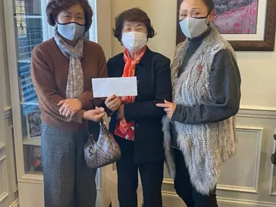 여성골프협 싱글맘 돕기 성금 전달