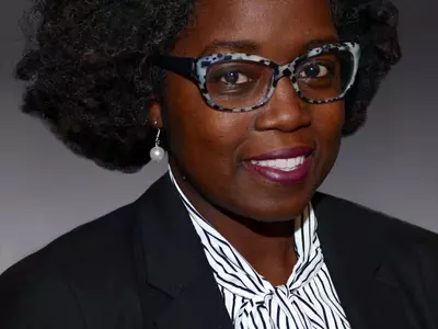 귀넷 의원들, 무료 장난감 및 음식 제공