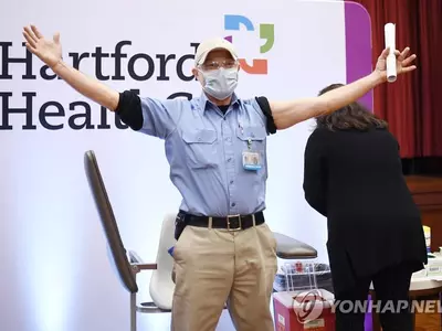 미 확진자 1,800만명 넘어…요양시설로 백신 접종 확대