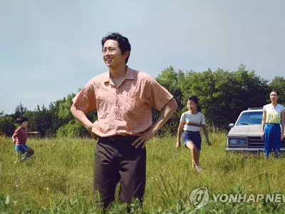 '미나리' 골든글로브 외국어영화상 후보 분류에 '인종차별' 논란