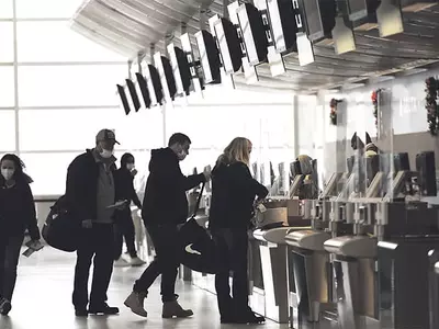 “크리스마스 여행 내년 재앙으로 돌아올 것”