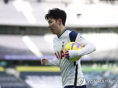 손흥민 "모두의 도움으로 100호골…새해 시작으로 최고"